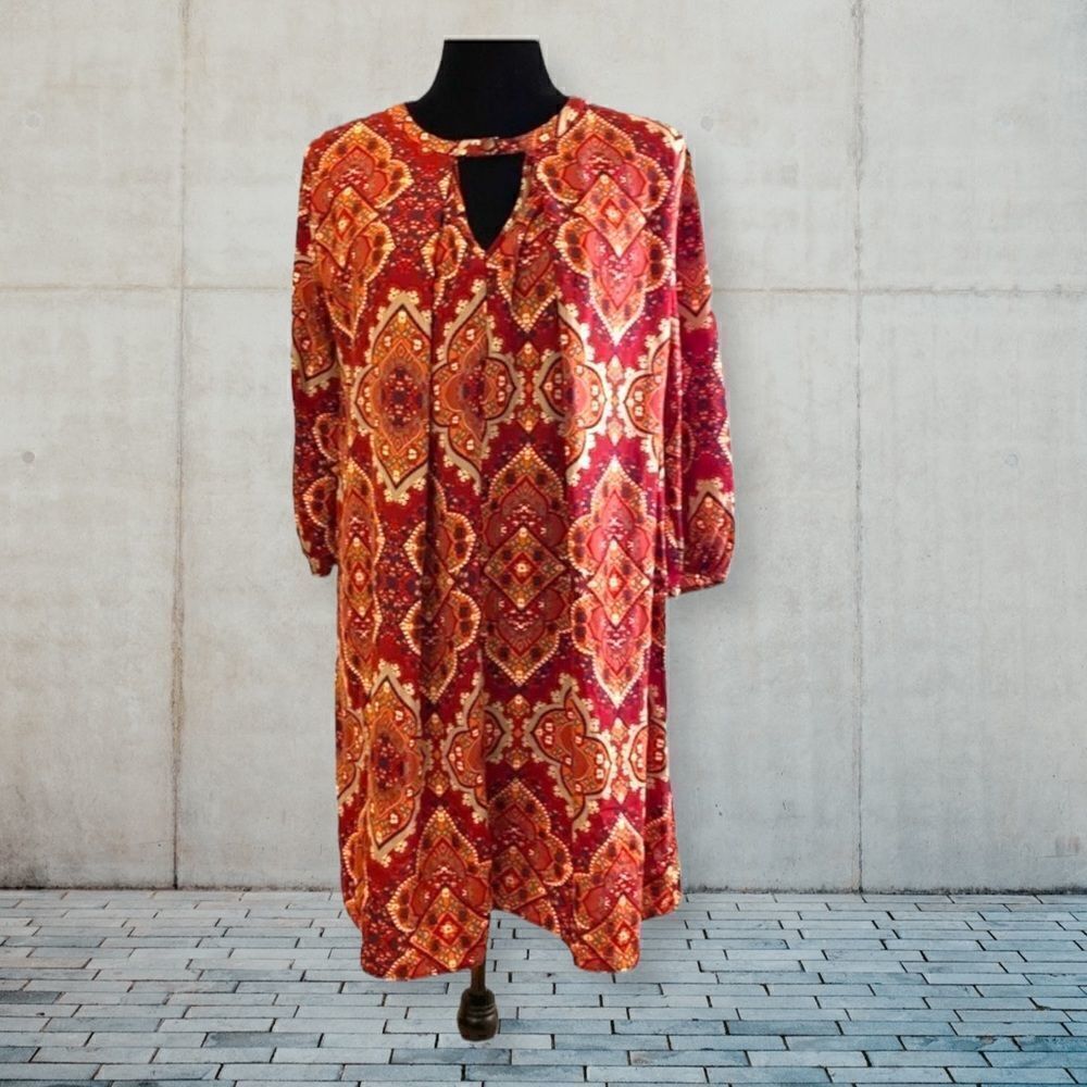 How. Very. Loved Burgundy Floral Long‎ Sleeve Dress
